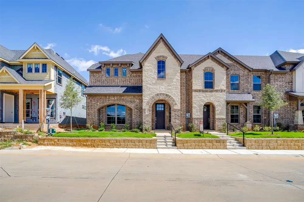 6912 Houndstooth Place Arlington, TX 76001