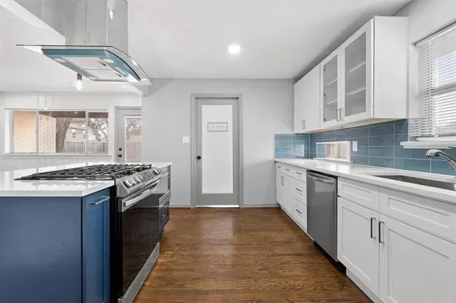 6404 E Lovers Lane Dallas, TX 75214