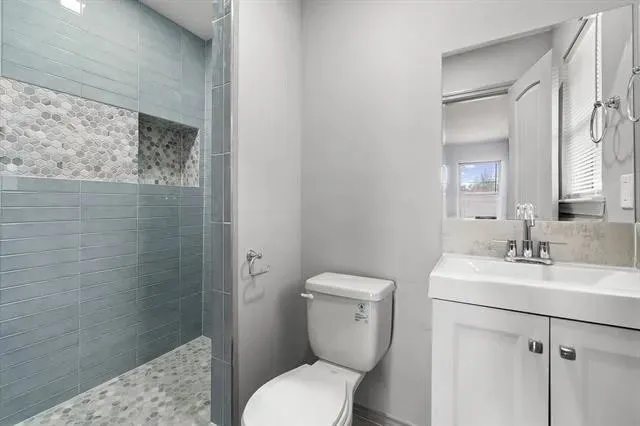 6404 E Lovers Lane Dallas, TX 75214