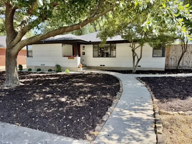 6404 E Lovers Lane Dallas, TX 75214