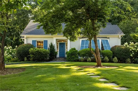 373 Glenn Circle