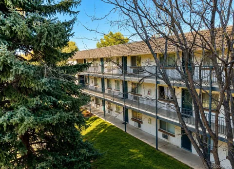 2225 S Jasmine Street #302