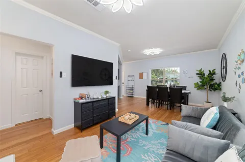 5119 Avenue O 1/2