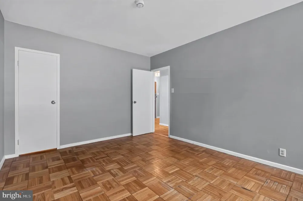 4200 CATHEDRAL AVENUE NW #111 Washington, DC 20016