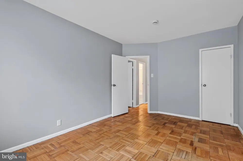 4200 CATHEDRAL AVENUE NW #111 Washington, DC 20016