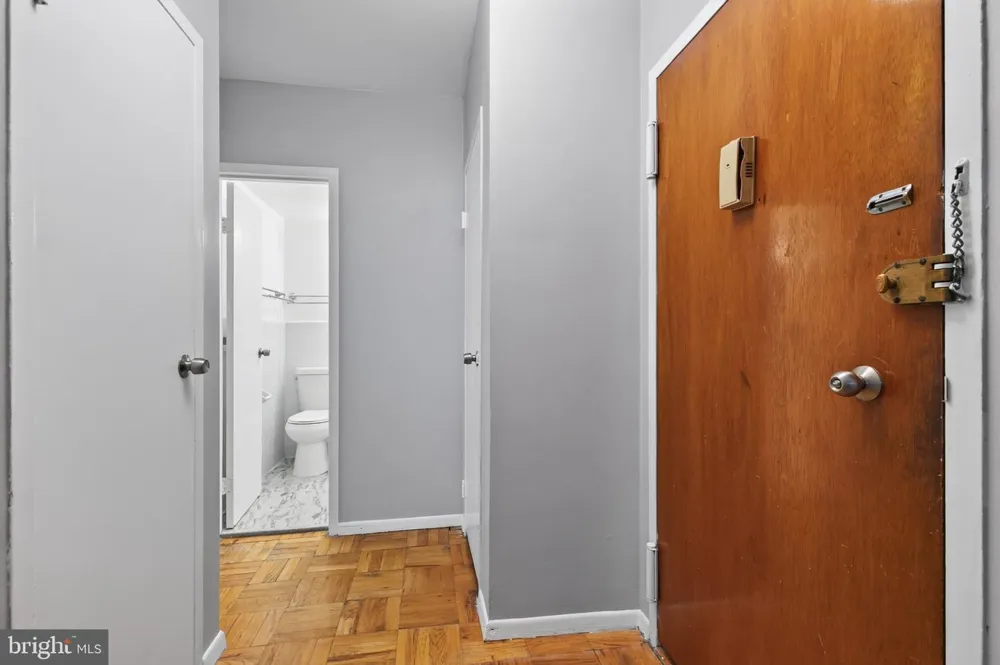 4200 CATHEDRAL AVENUE NW #111 Washington, DC 20016