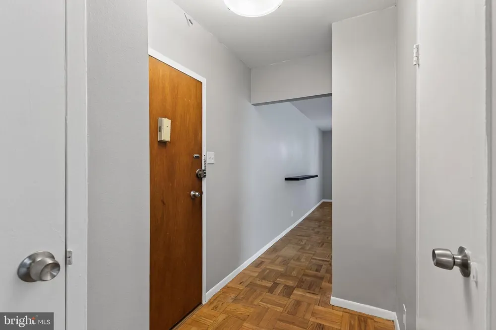 4200 CATHEDRAL AVENUE NW #111 Washington, DC 20016
