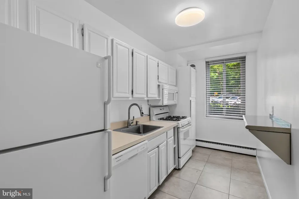 4200 CATHEDRAL AVENUE NW #111 Washington, DC 20016