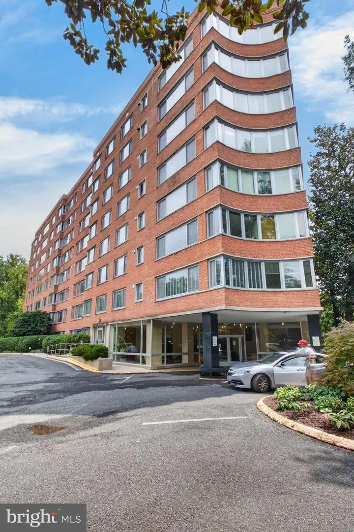 4200 CATHEDRAL AVENUE NW #111 Washington, DC 20016