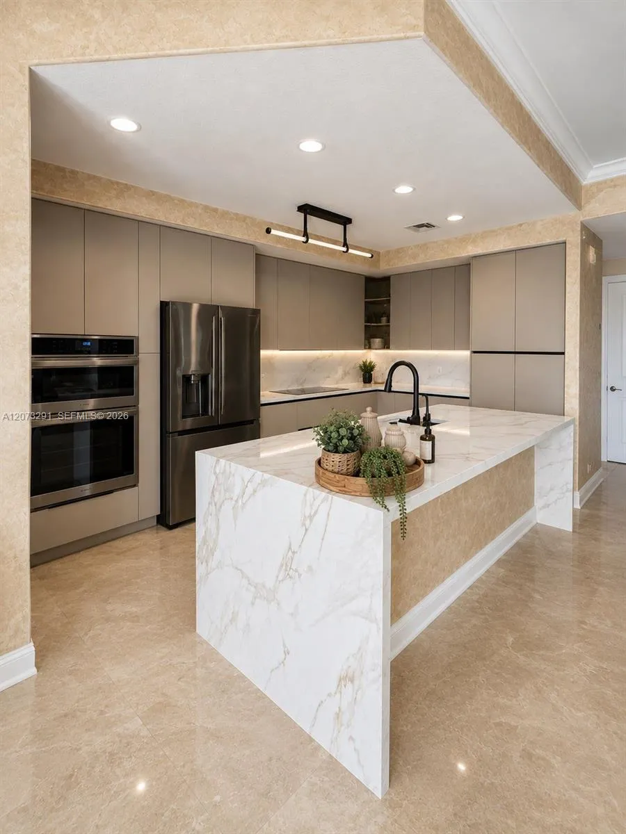 3225 NE 207th Ter Aventura, FL 33180
