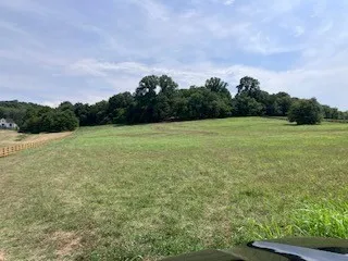 3076 Carters Creek Pk Franklin, TN 37064