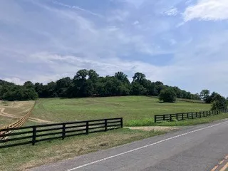 3076 Carters Creek Pk Franklin, TN 37064