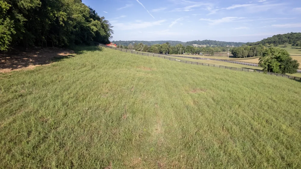 3076 Carters Creek Pk Franklin, TN 37064