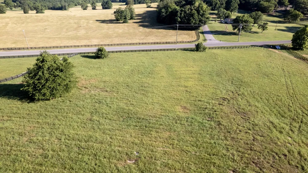 3076 Carters Creek Pk Franklin, TN 37064