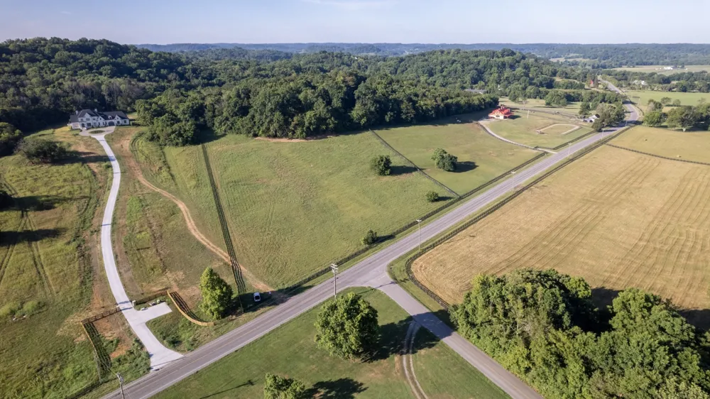3076 Carters Creek Pk Franklin, TN 37064