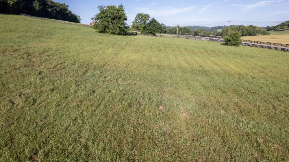 3076 Carters Creek Pk Franklin, TN 37064