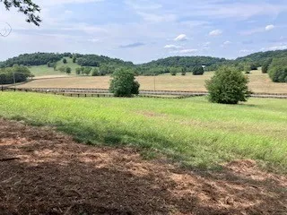 3076 Carters Creek Pk Franklin, TN 37064
