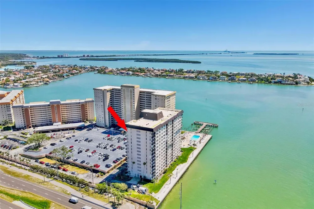 5220 BRITTANY DRIVE S #1309 St Petersburg, FL 33715
