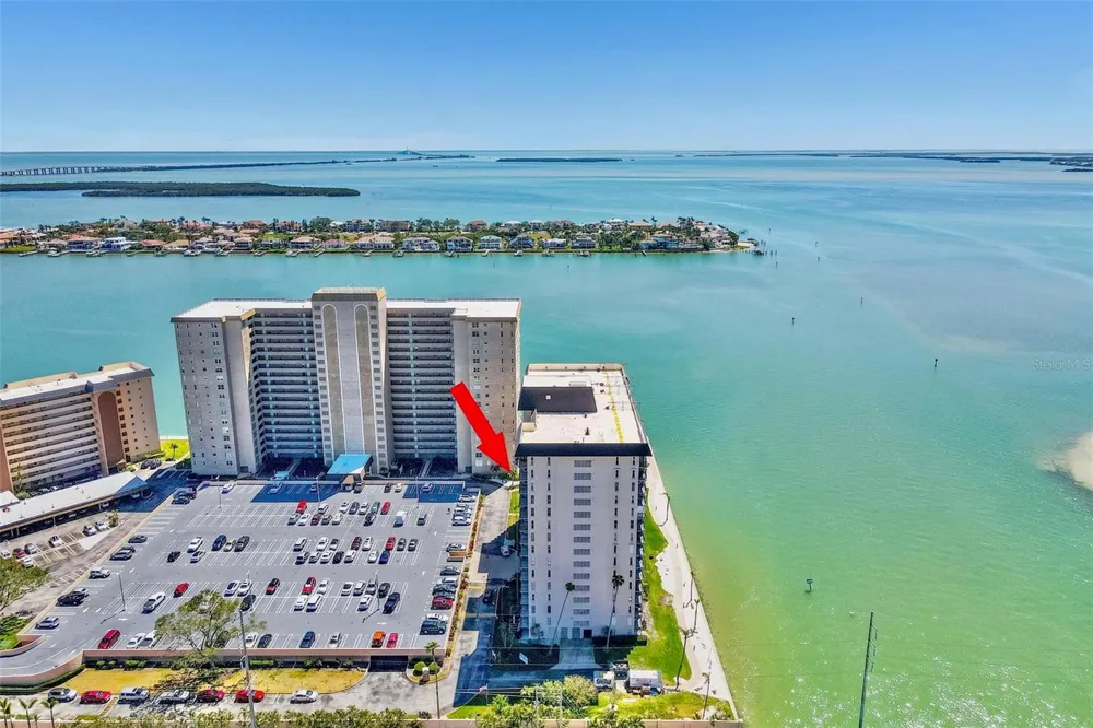 5220 BRITTANY DRIVE S #1309 St Petersburg, FL 33715