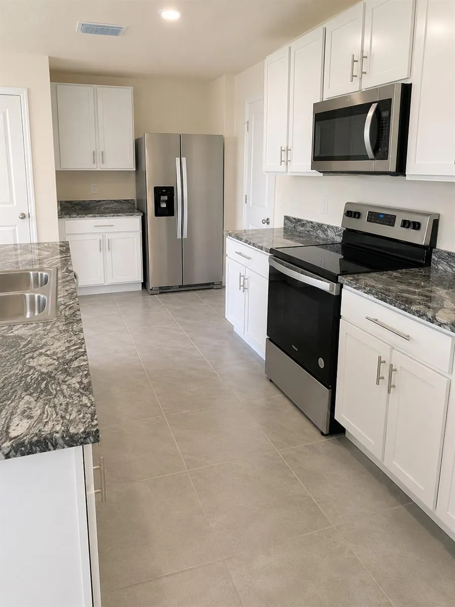 35348 SPRUCE KNOB COURT Dade City, FL 33525