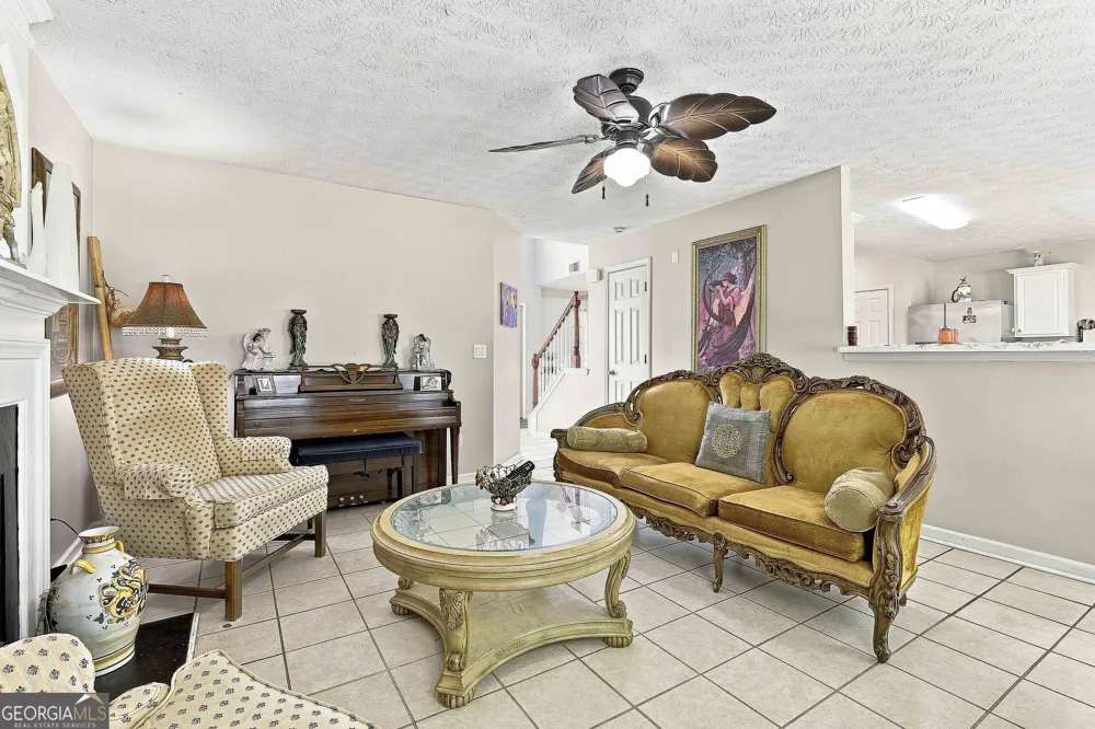 12198 Crestwood CT Fayetteville, GA 30215