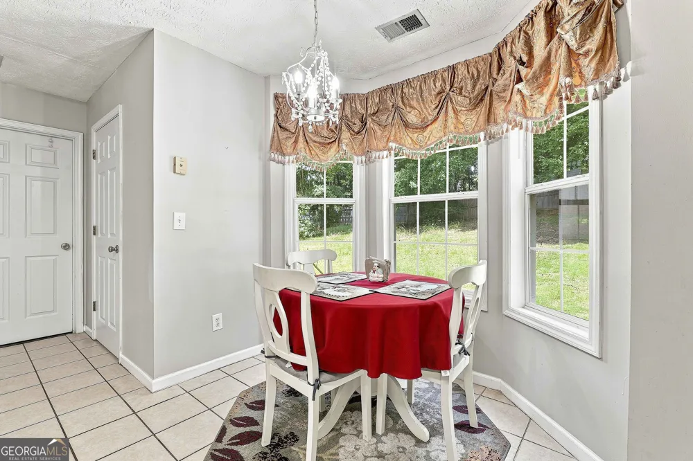 12198 Crestwood CT Fayetteville, GA 30215