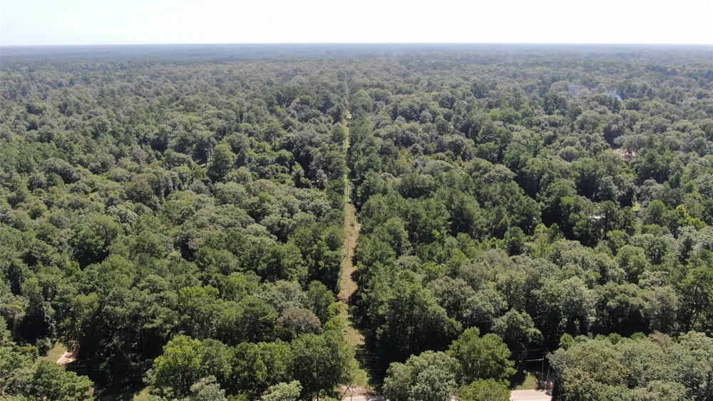 2747 Road 2748 Cleveland, TX 77327