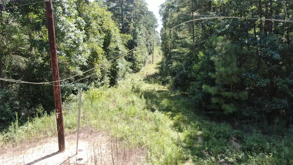 2747 Road 2748 Cleveland, TX 77327