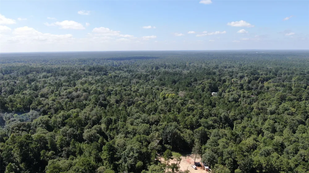 2747 Road 2748 Cleveland, TX 77327