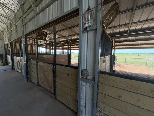 2290 Brooks Lane Sadler, TX 76264