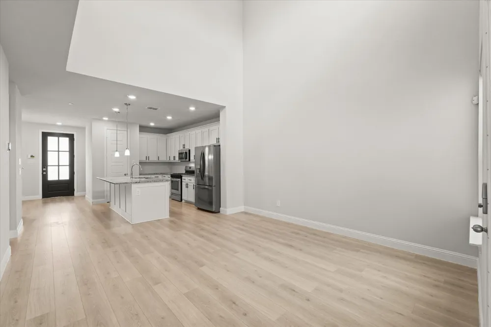 1045 Thomas Place Carrollton, TX 75006
