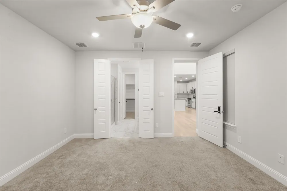 1045 Thomas Place Carrollton, TX 75006