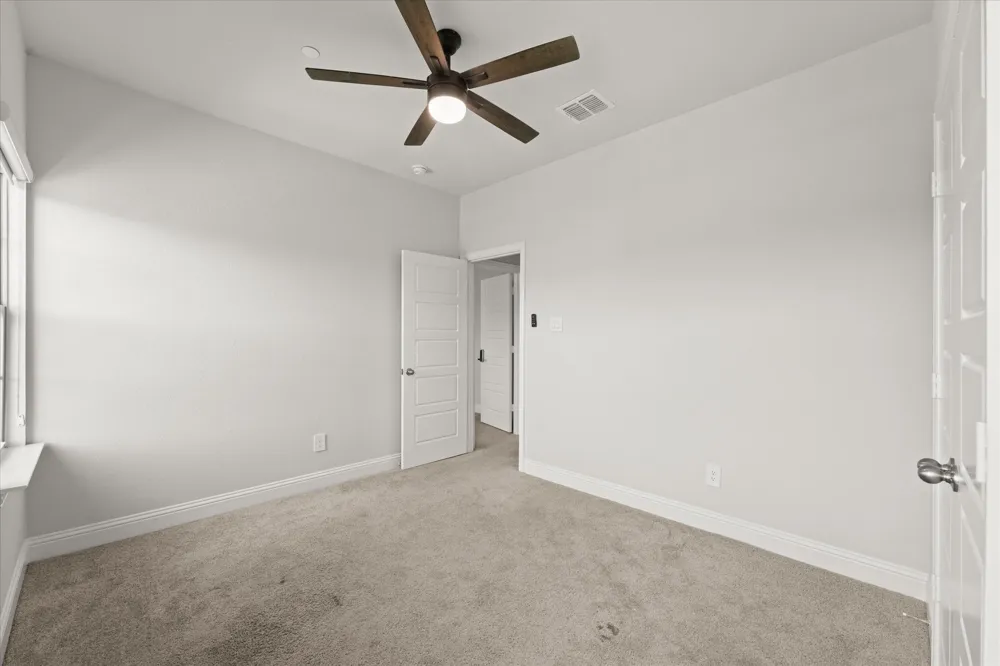 1045 Thomas Place Carrollton, TX 75006