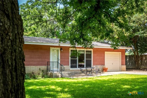 2052 Gruene Road
