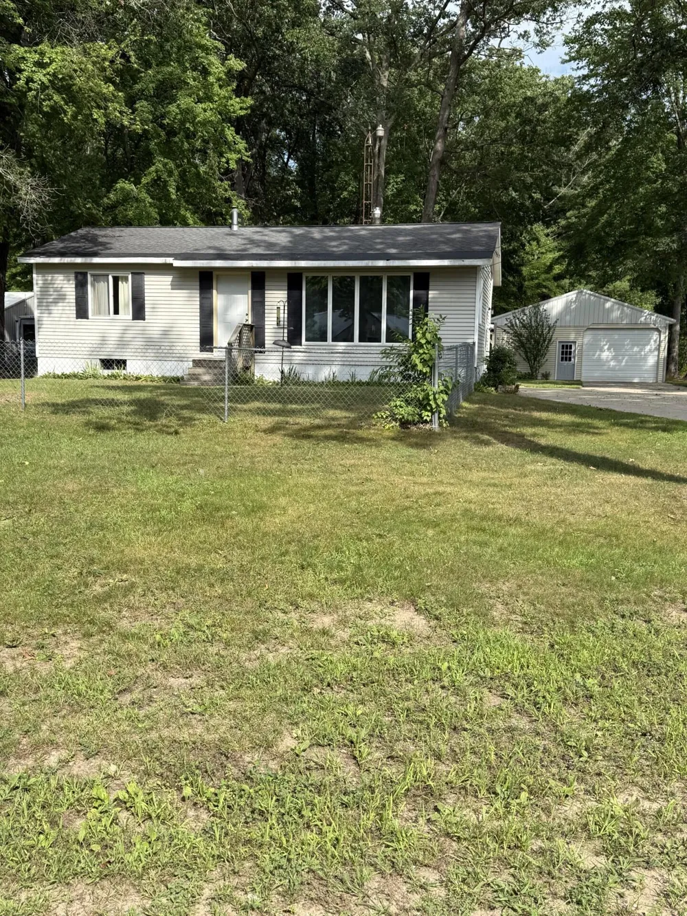 2840 Pillon Road Twin Lake, MI 49457