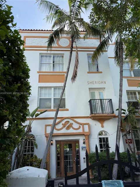 737 Jefferson Ave #303