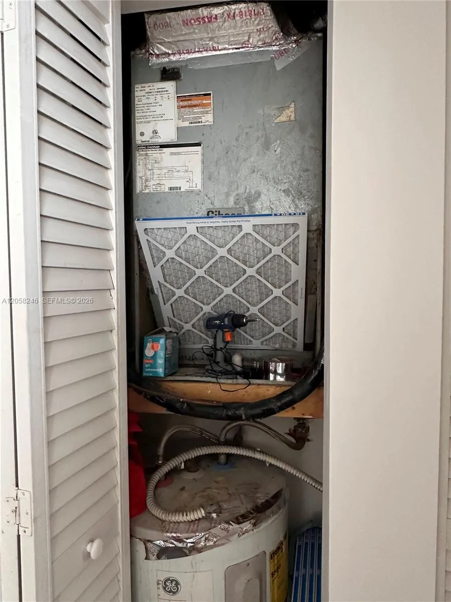 1100 NE 1st Ct #103 Hallandale Beach, FL 33009