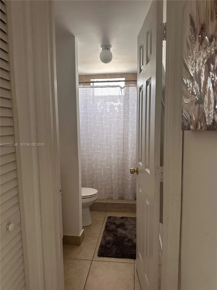 1100 NE 1st Ct #103 Hallandale Beach, FL 33009