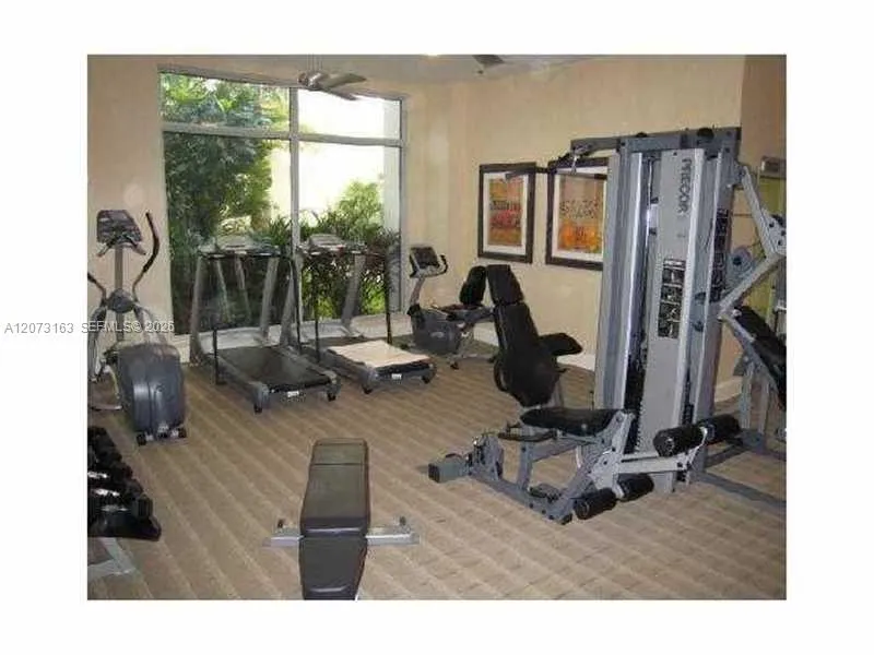 1830 Radius Dr #409 Hollywood, FL 33020