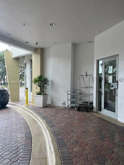 1830 Radius Dr #409 Hollywood, FL 33020