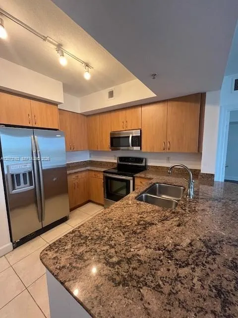 1830 Radius Dr #409 Hollywood, FL 33020