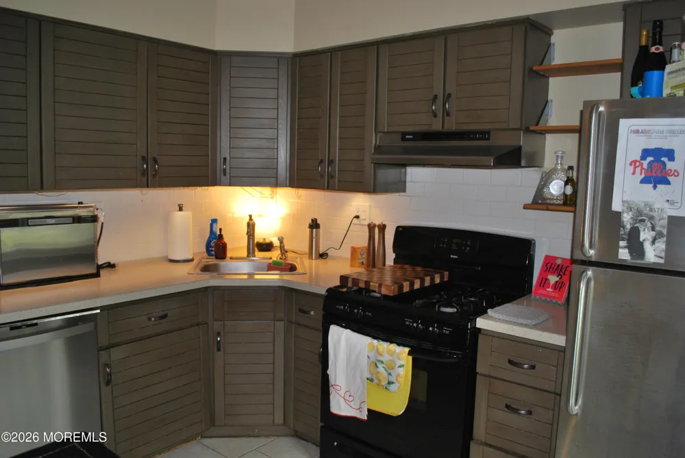 5 Powell Court #14 Hightstown, NJ 08520