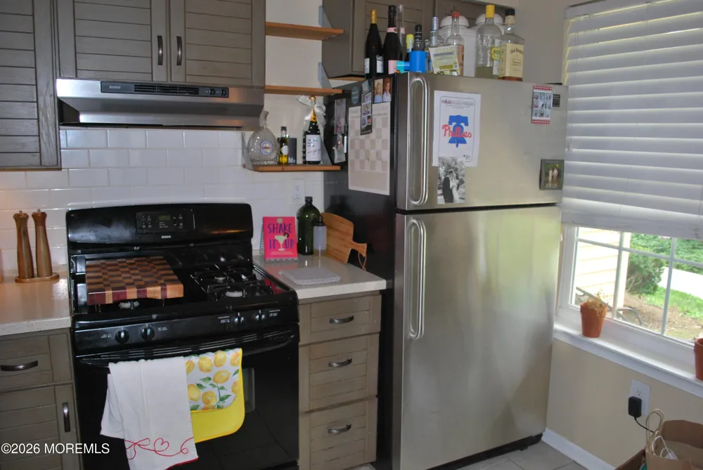 5 Powell Court #14 Hightstown, NJ 08520