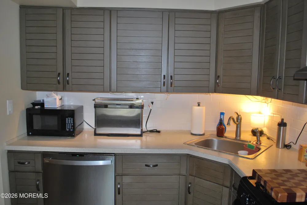 5 Powell Court #14 Hightstown, NJ 08520