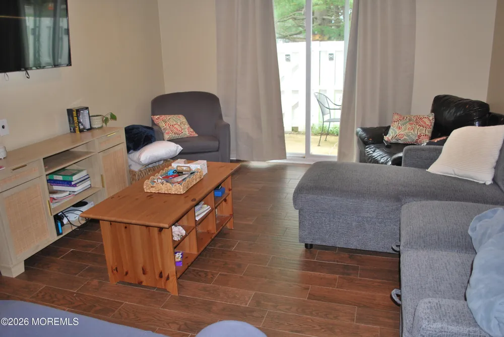 5 Powell Court #14 Hightstown, NJ 08520