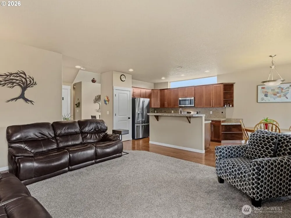 2746 NW Kent Street Camas, WA 98607