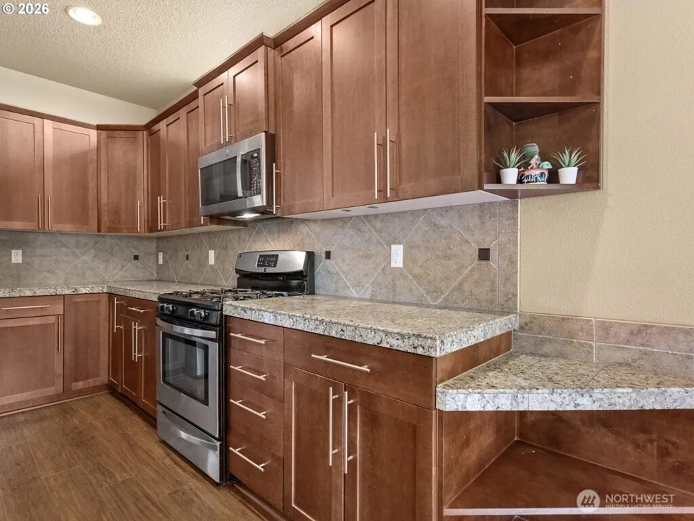 2746 NW Kent Street Camas, WA 98607