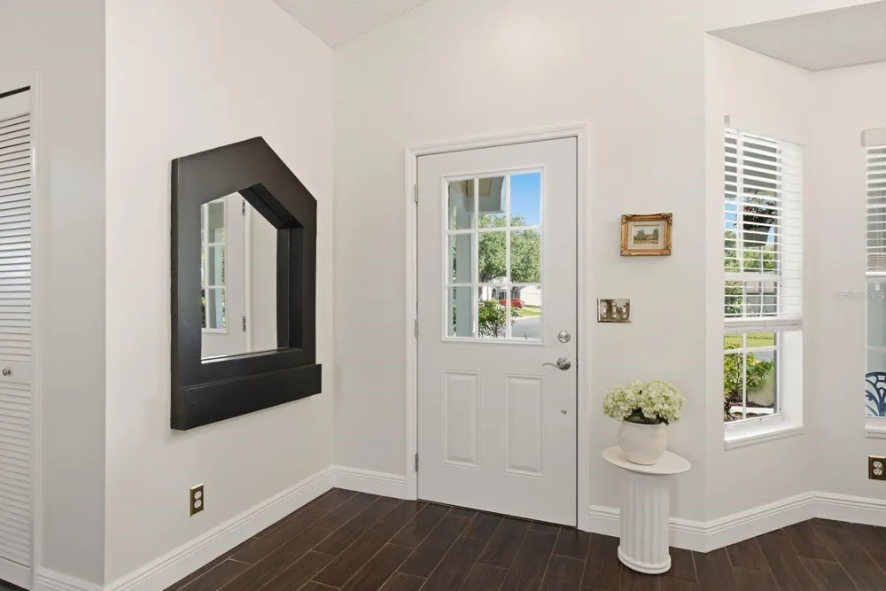 970 VALLEY VIEW CIRCLE Palm Harbor, FL 34684