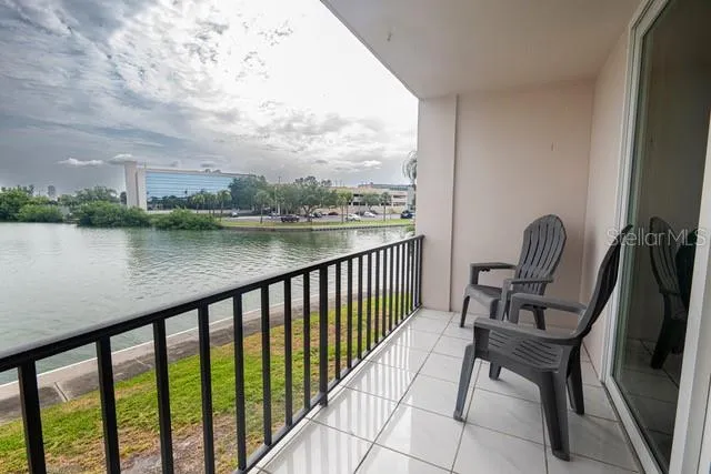 7401 BAY ISLAND DRIVE S #237 South Pasadena, FL 33707