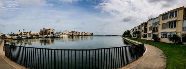 7401 BAY ISLAND DRIVE S #237 South Pasadena, FL 33707